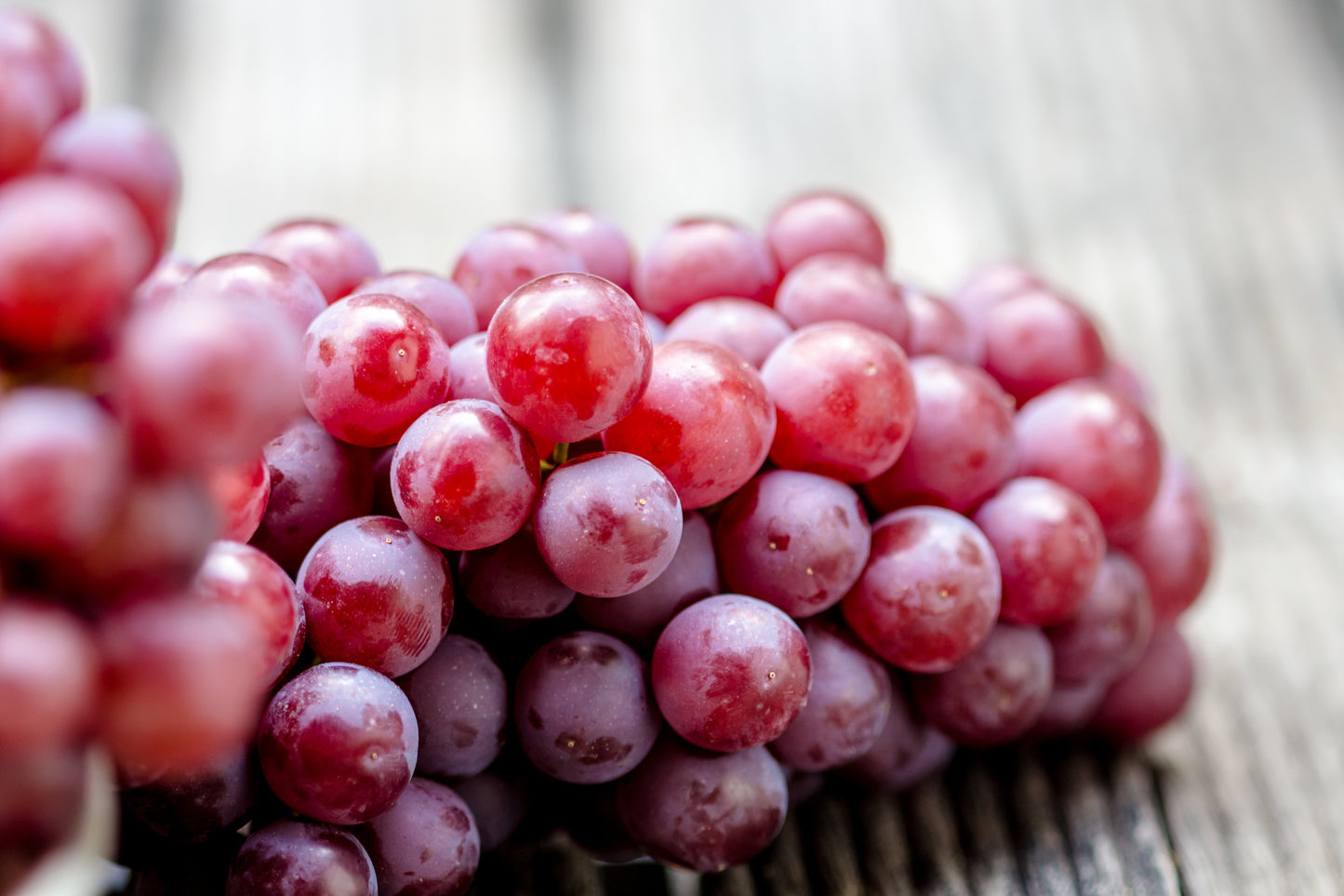 Grapes - 500g (Black or Green)